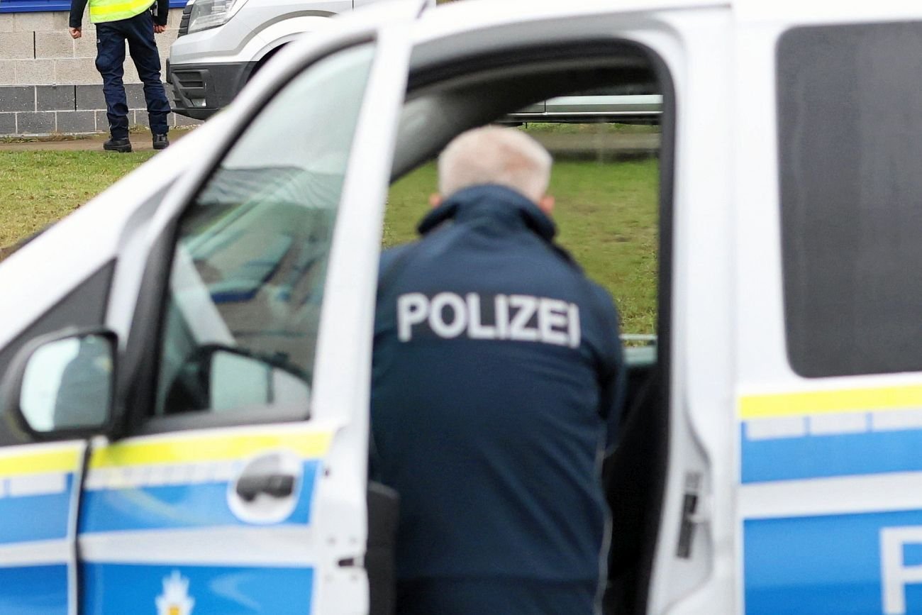 Niemiecka policja uwolniła Polkę z rąk oprawcy. Interwencję uruchomił telefon matki