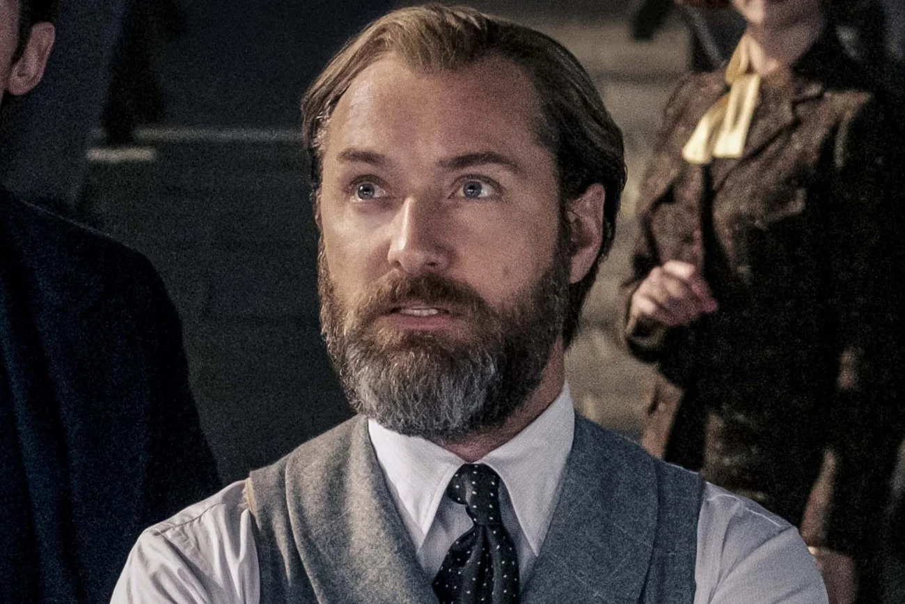 Jude Law jako Albus Dumbledore w filmie "Fantastyczne zwierzęta: Zbrodnie Grindelwalda".
