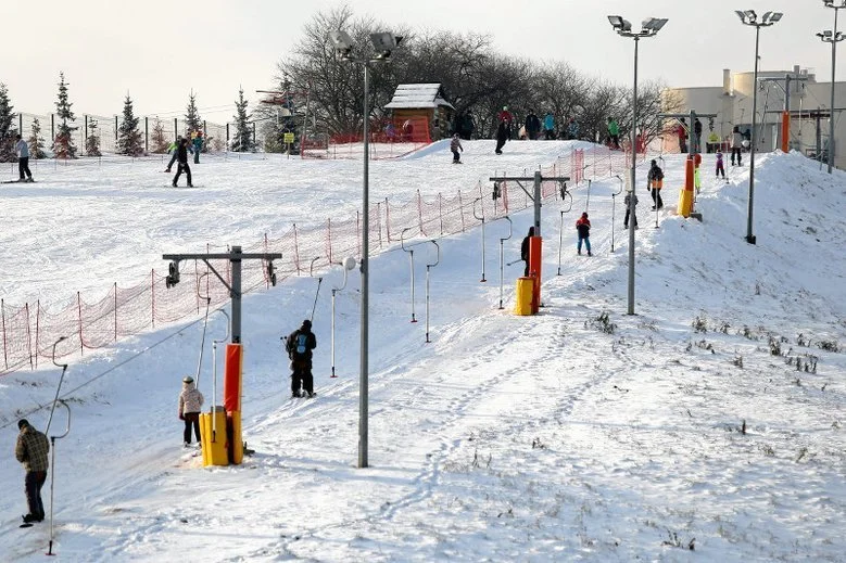 Przed wyjazdem na narty trzeba przygotować się kondycyjnie. Inaczej ryzykujemy poważny uraz.