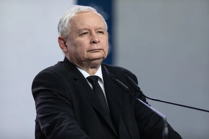 Afera marszałka Kuchcińskiego w ogóle nie wstrząsnęła notowaniami PiS.