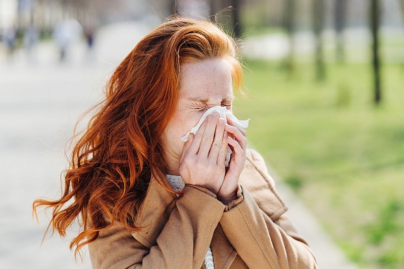 Podjęzykowa immunoterapia alergenowa (SLIT) dwoma różnymi tabletkami to metoda leczenia pacjentów polialergicznych, czyli uczulonych na kilka alergenów wziewnych.