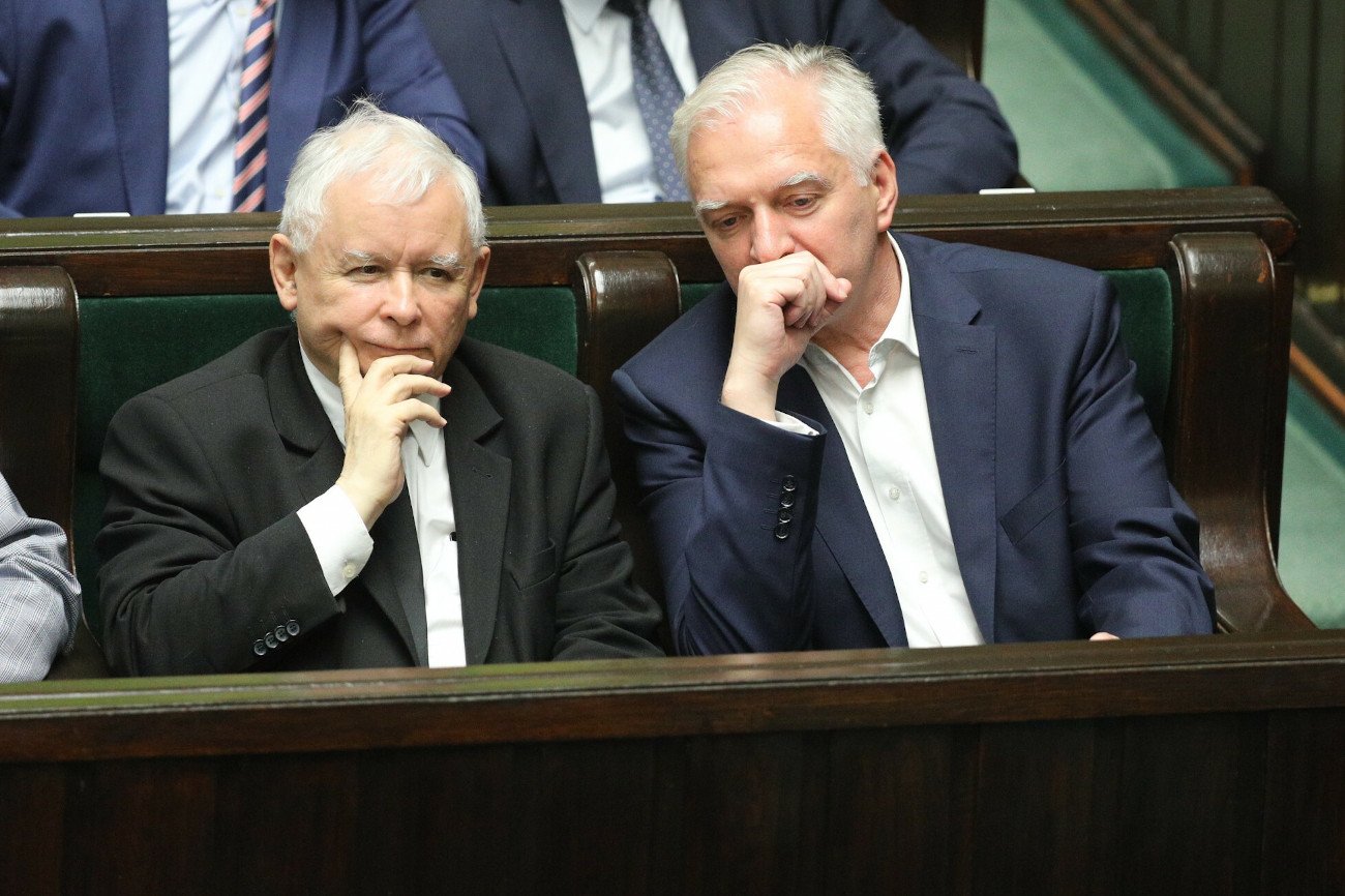 Jarosław Kaczyński zarzucił Jarosławowi Gowinowi problemy z Polskim Ładem.