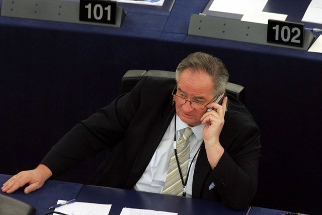 Saryusz-Wolski kandydatem na przewodniczącego RE.