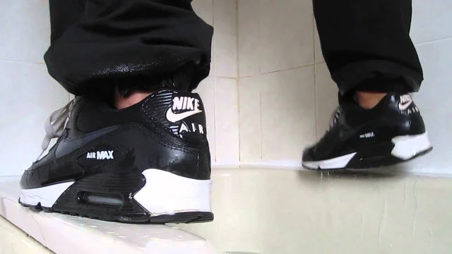 Czarne Air Maxy.