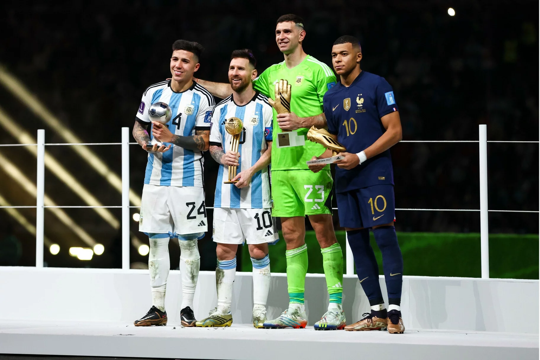 Emiliano Martinez dostał Złotą Rękawicę dla najlepszego bramkarza.