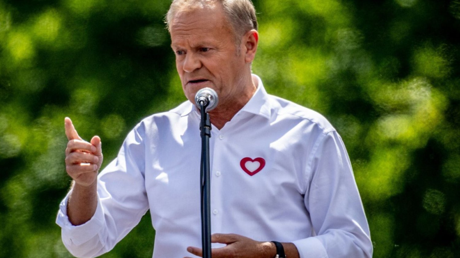 "Niemcy połamią sobie języki na jego nazwisku". Tak Tusk mówi o kandydacie na prezydenta. Tusk zabrał głos przed cisza wyborczą. Tak pisał o Niemczech .