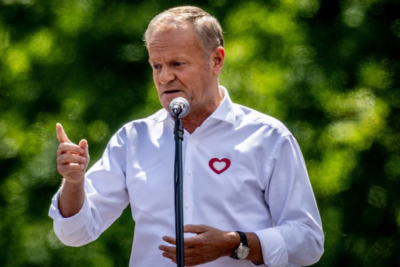 "Niemcy połamią sobie języki na jego nazwisku". Tak Tusk mówi o kandydacie na prezydenta. Tusk zabrał głos przed cisza wyborczą. Tak pisał o Niemczech .