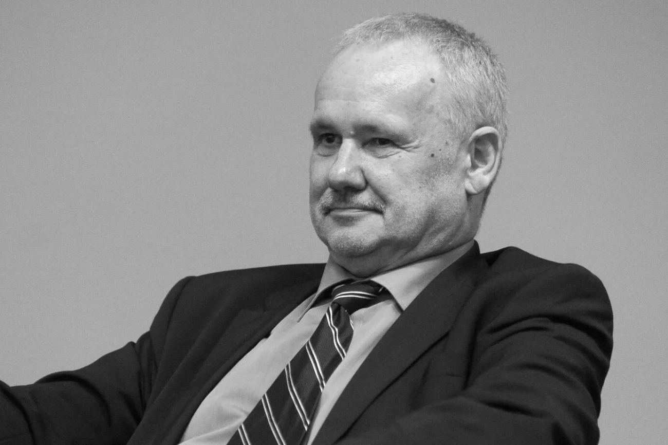 Andrzej Zarębski nie żyje. Rzecznik rządu Bieleckiego miał 65 lat