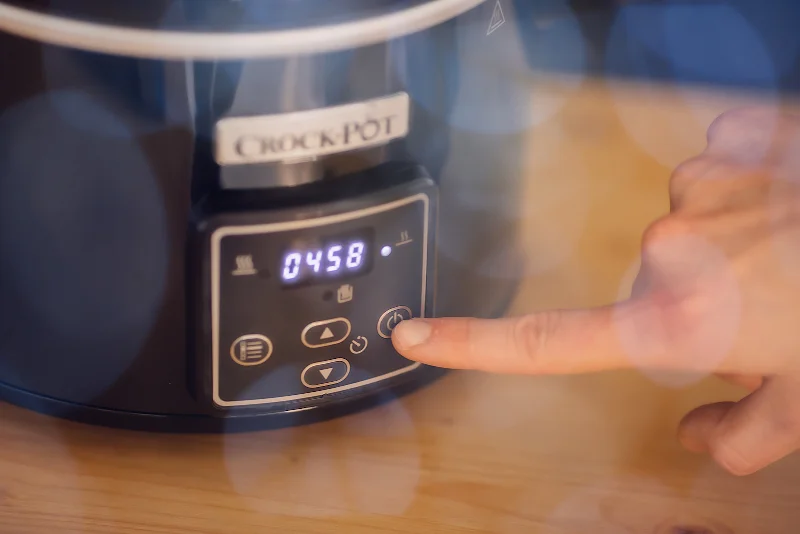 Wolnowar Crockpot posiada timer, który powie nam, kiedy danie jest gotowe.