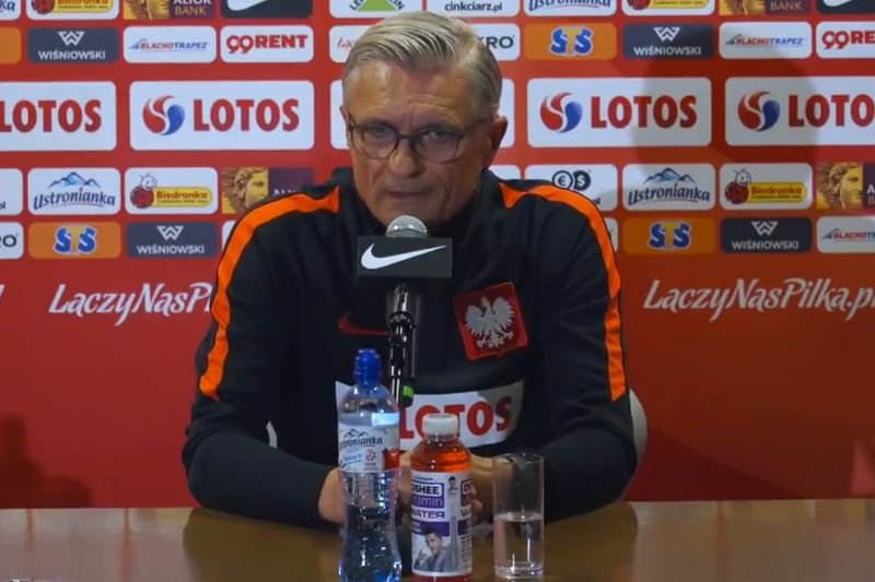 Trener biało-czerwonych nie wiedział, jak odpowiedzieć na tak zadane pytanie.