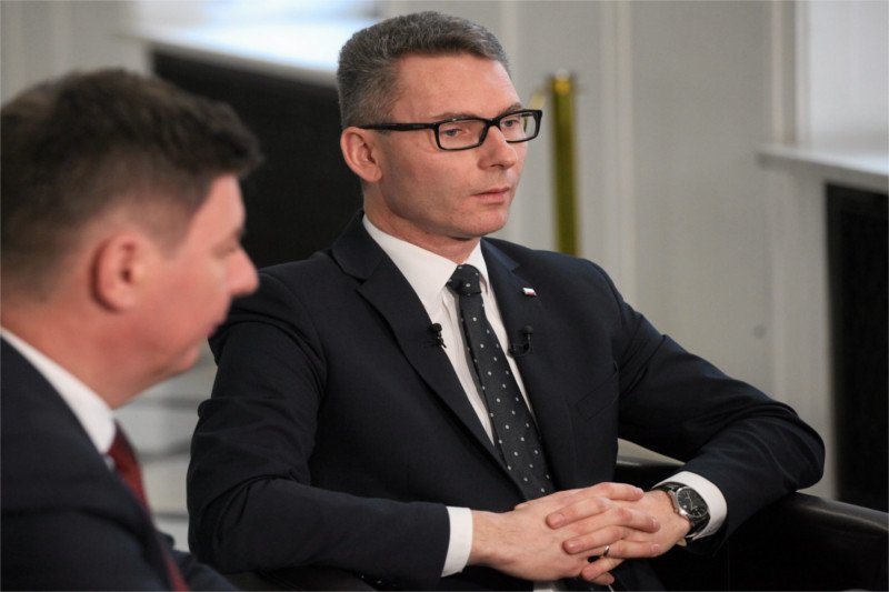 Konrad Głębocki jest ambasadorem RP we Włoszech, ale przez kilka dni "łączył" urząd z byciem posłem...