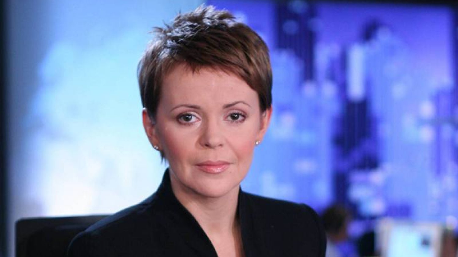 Za stołami telewizyjnymi dominują kobiety. Na zdjęciu Justyna Pochanke z "Faktów" TVN