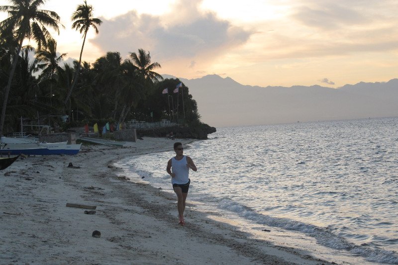 Krzysztof Majak: Bieganie na Filipinach, czyli 284 maratony od Warszawy