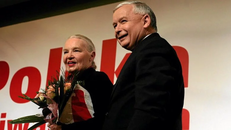 Prof. Staniszkis popierała Jarosława Kaczyńskiego. Uważała podczas wyborów prezydenckich 2010 roku, że jest najlepszym kandydatem na głowę państwa.