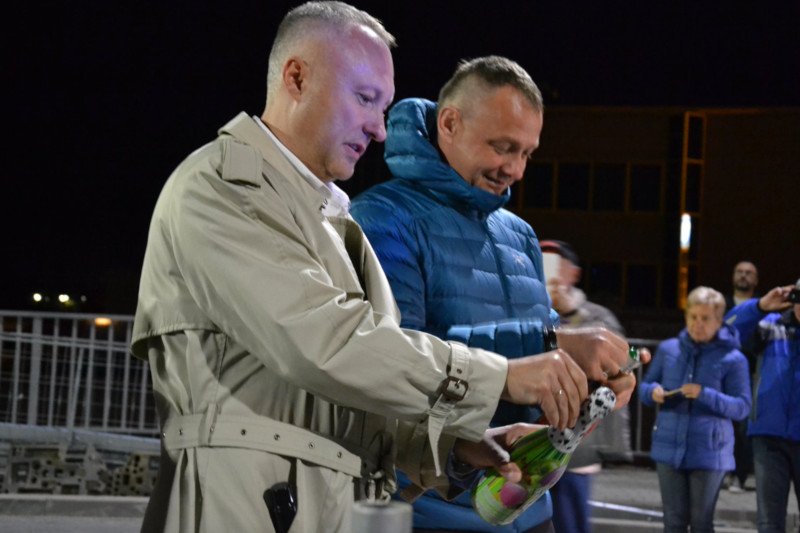 Ludomir Handzel, prezydent Nowego Sącza, otworzył most – o północy, przed oficjalną uroczystością.