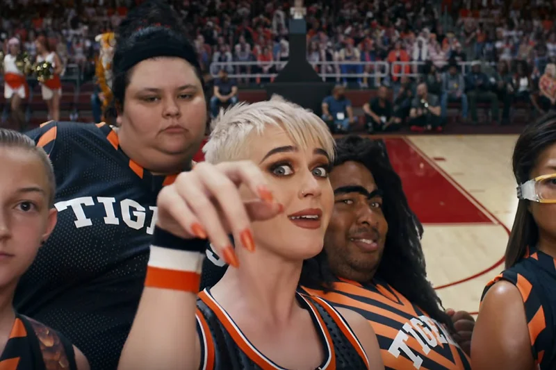 Katy Perry wyszła za Orlando Blooma? Znajomi pary twierdzą, że cichy ślub odbył się w czeskiej Pradze.