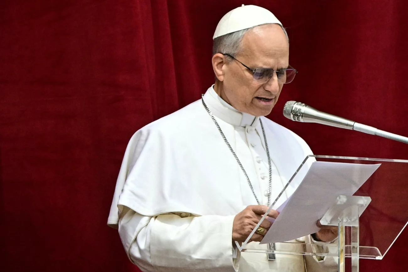 pierwsze niedzielne przemówienie papieża Leona XIV papież Leon XIV na Placu św. Piotra