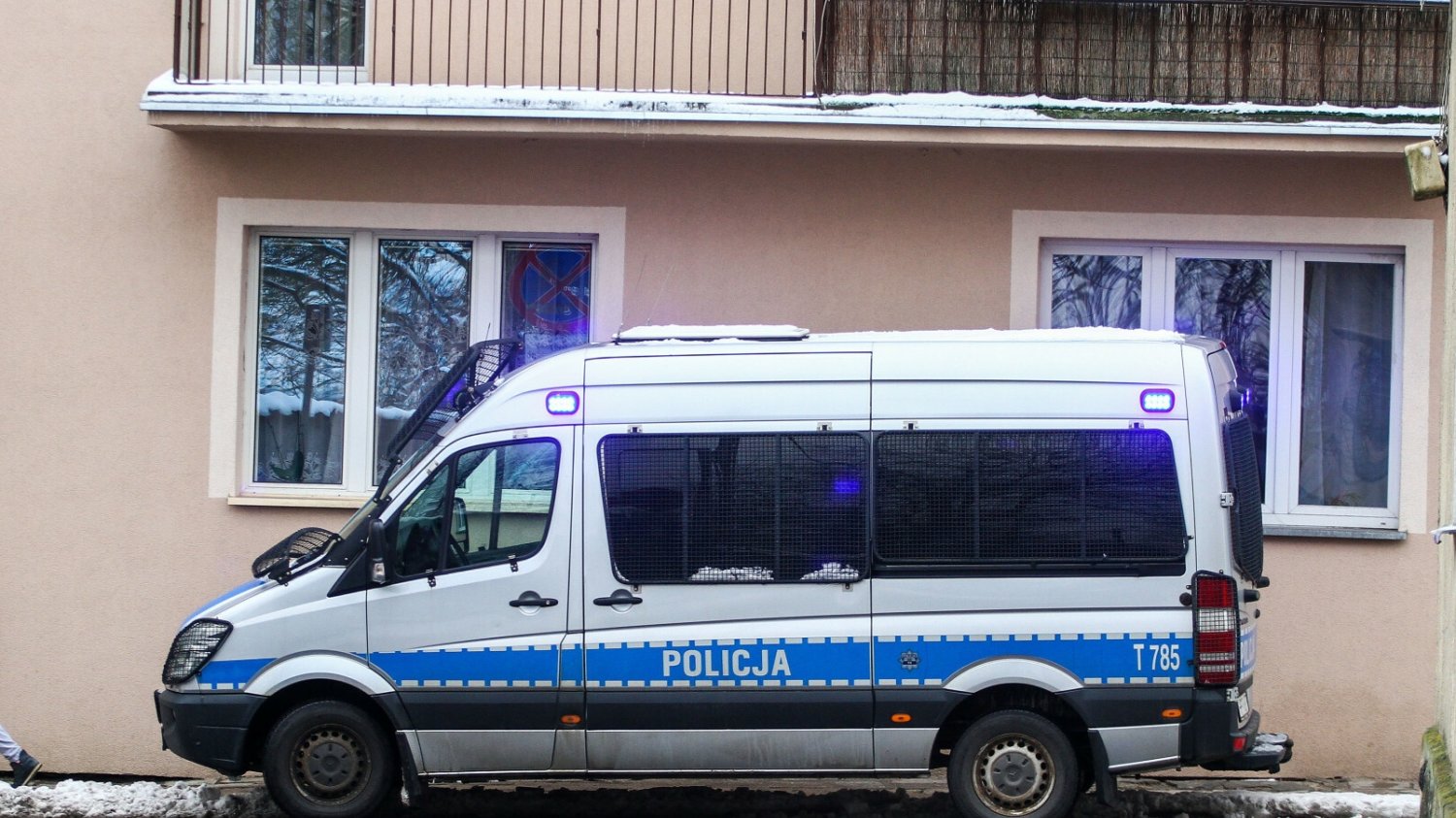 28-latek z Wałcza zagroził policji wysadzeniem budynku.