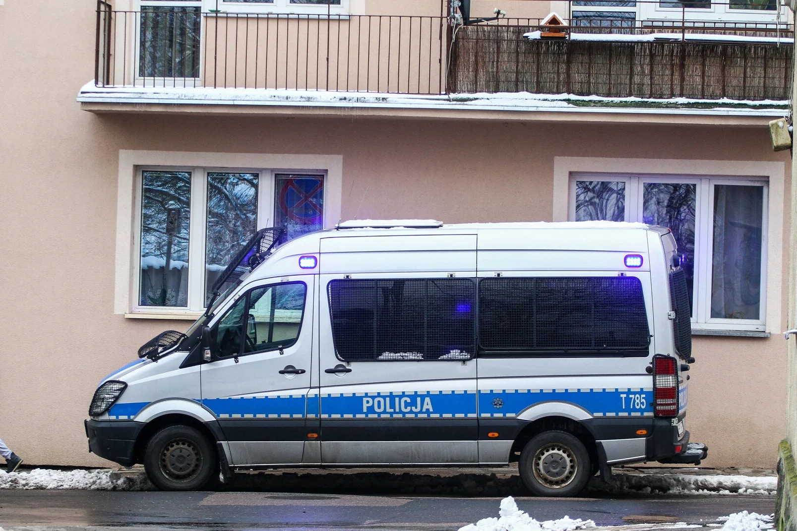 28-latek z Wałcza zagroził policji wysadzeniem budynku.