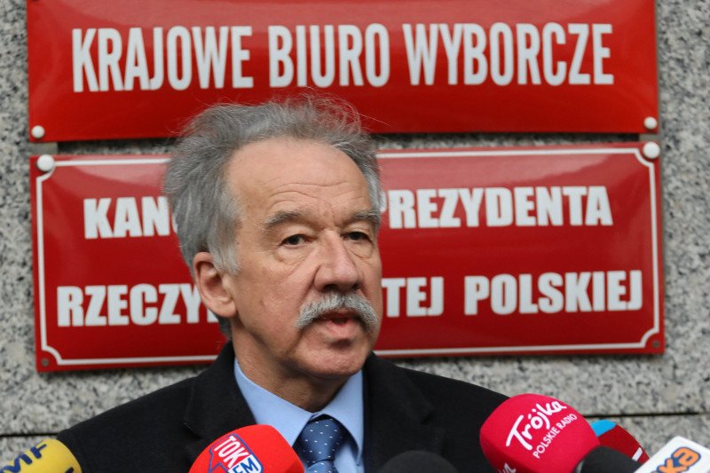 Szef PKW Wojciech Hermeliński mówi o znamionach politycznej korupcji w działaniach PiS i ostrzega partię, że to się może spotkać z reakcją.