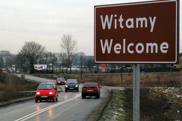 Wjazdówki polskich miast rażą brzydotą i reklamowym bałaganem