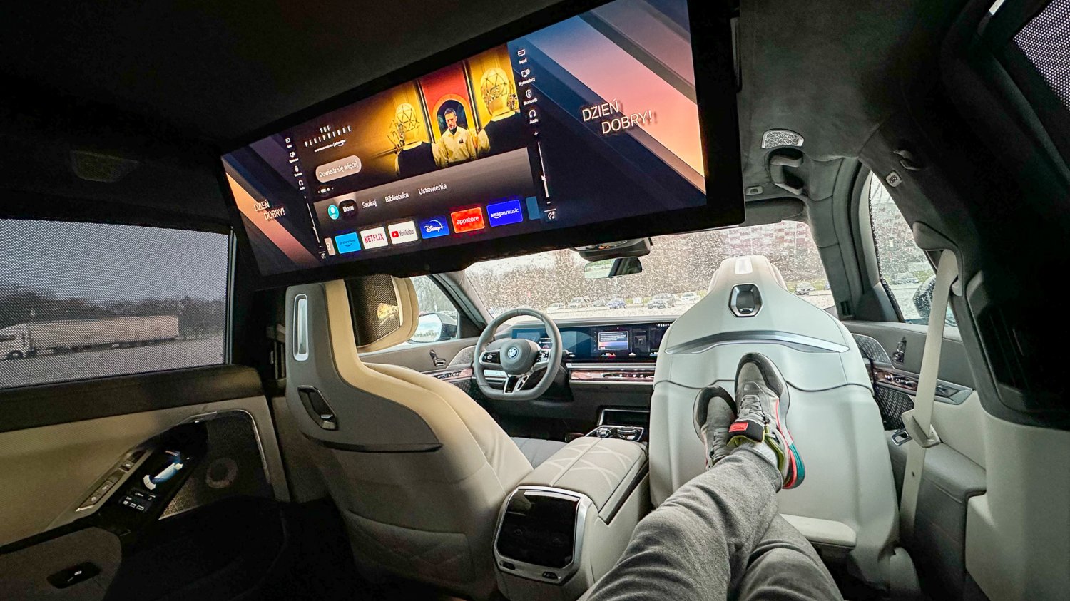 Theatre Screen w nowym BMW i7, czyli telewizor. Theatre Screen w nowym BMW i7, czyli telewizor.