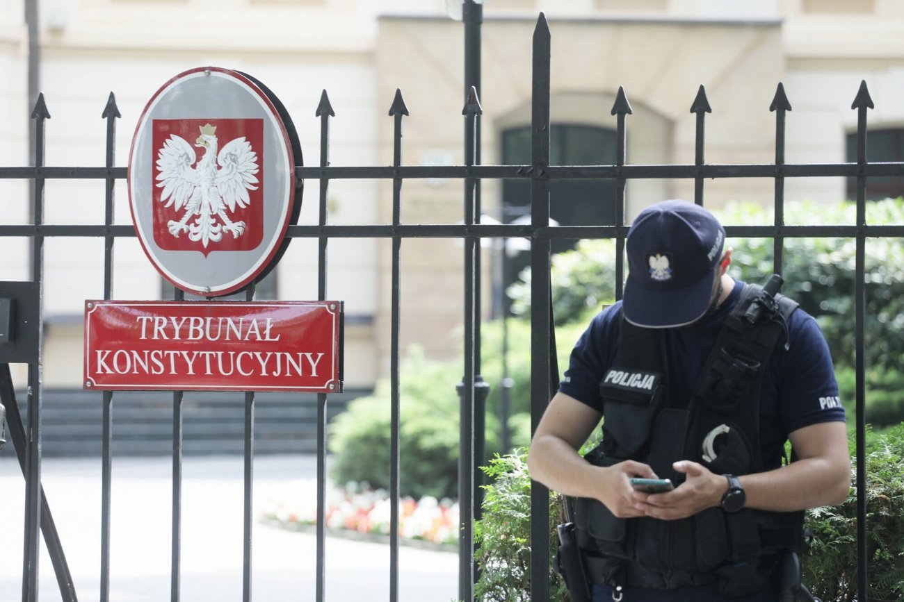 Trybunał Konstytucyjny miał rozpatrzyć wniosek o uznanie fragmentów ustawy o dostępie do informacji publicznej za niezgodne z Konstytucją.