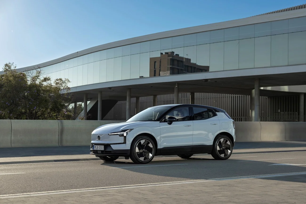 13 lipca 2023 miała miejsce polska premiera Volvo EX30, najmniejszego z rodziny, w pełni elektrycznego samochodu znajdującego się w ofercie producenta motoryzacyjnego ze szwedzkiego Göteborga. Co warto wiedzieć o tym modelu "elektryka"?