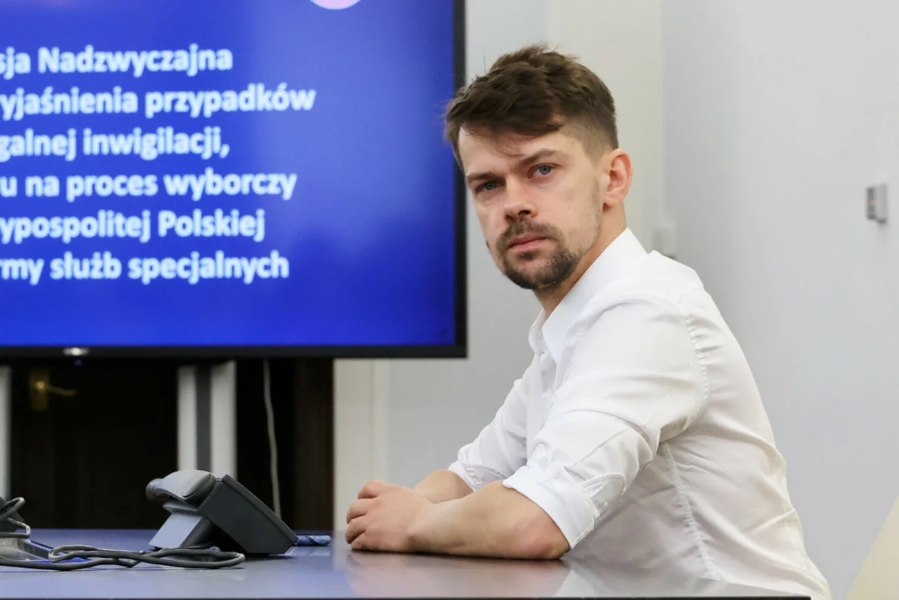 Michał Kołodziejczak w Senacie przed komisją ds. Pegasusa.