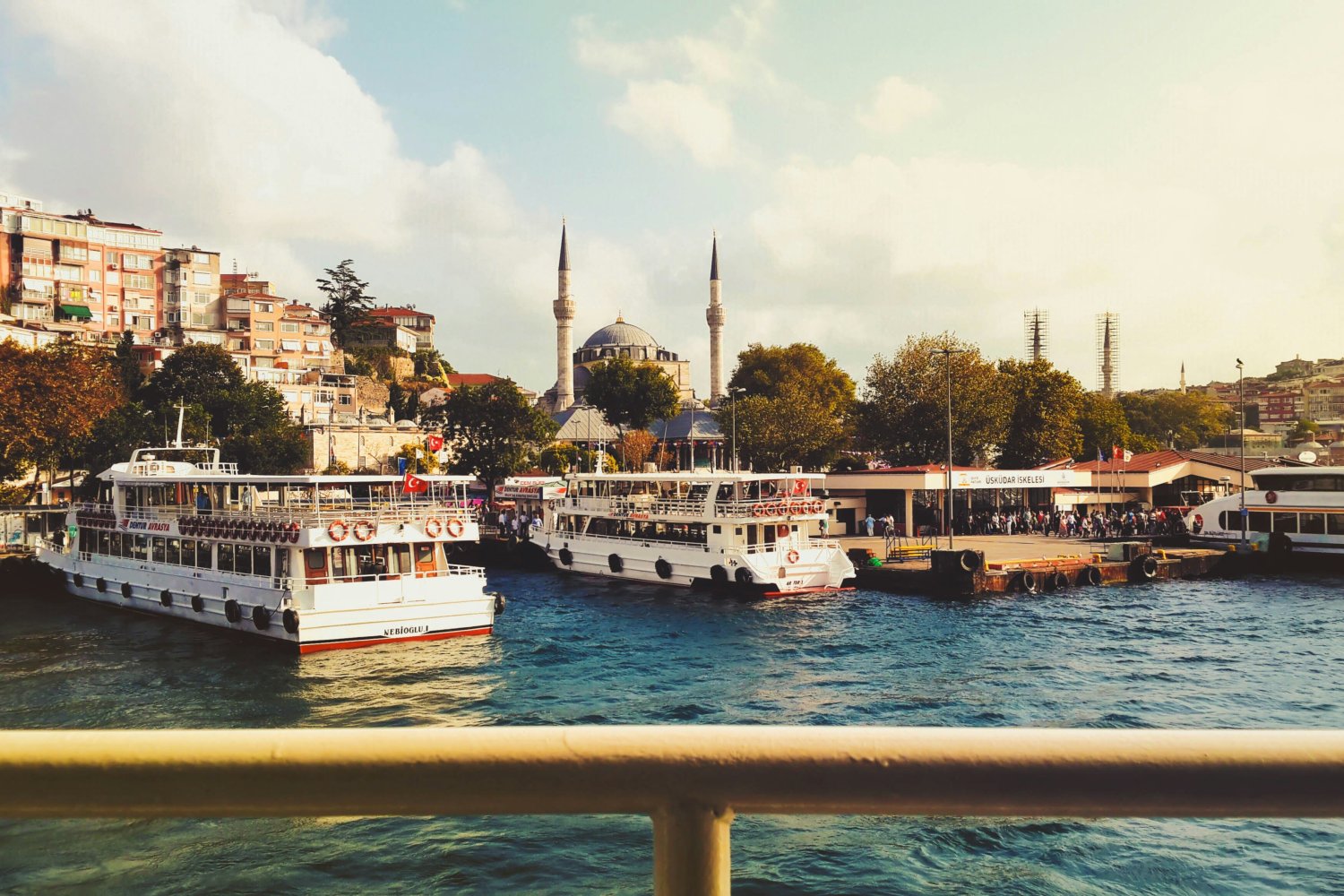 Niemcy ostrzegają i tym razem lepiej posłuchać. Polacy też pojawiają się tam tłumnie