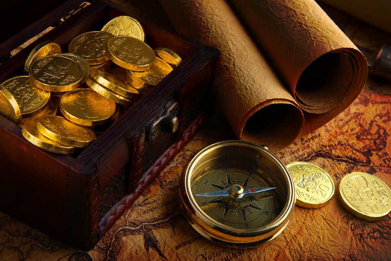 Dwóch poszukiwaczy-amatorów na wyspie Jersey odkryło 750 kg monet wartych nawet 10 milionów funtów.