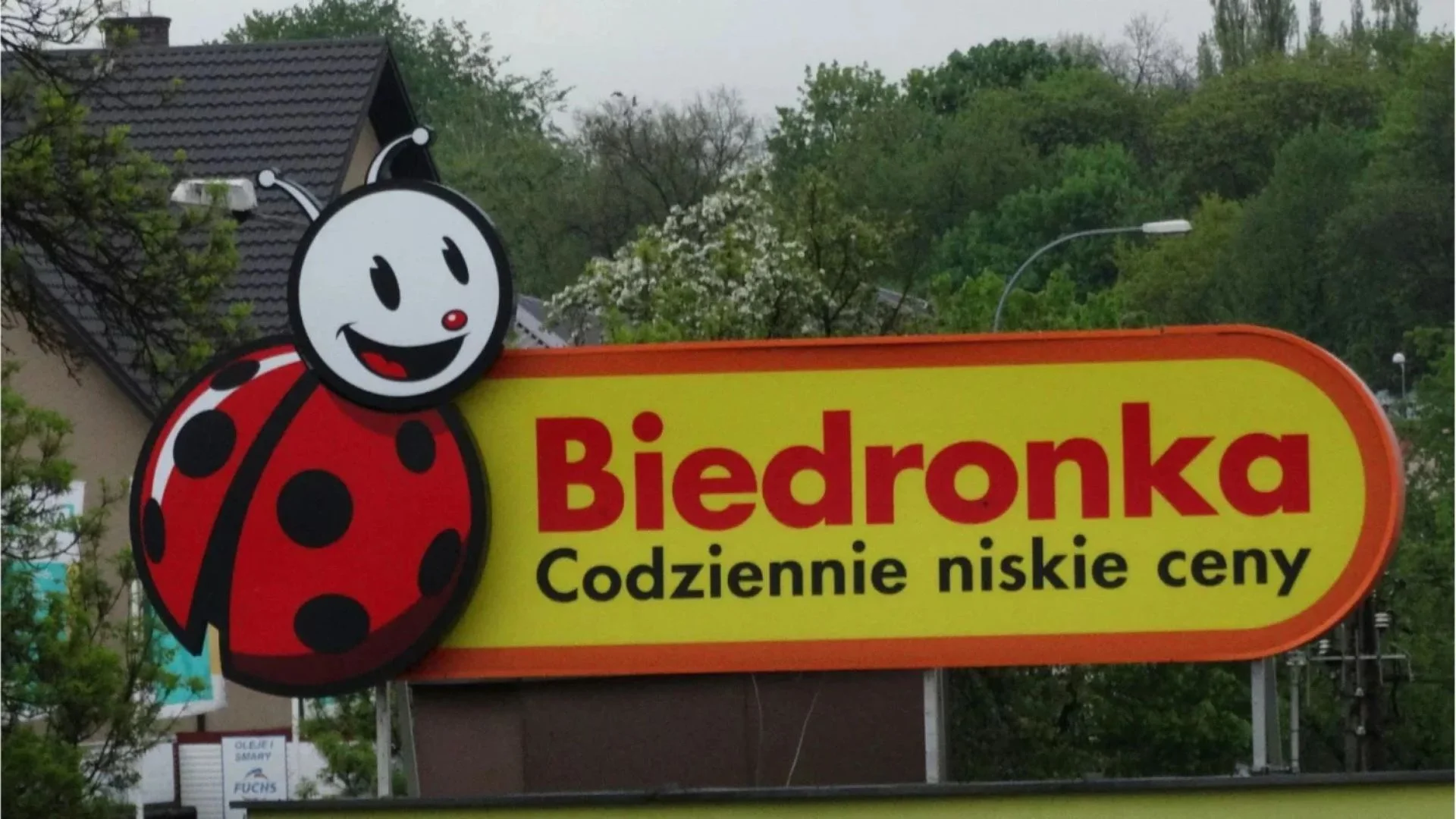 Biedronka wyprzedaje środki do prania za 5 zł. Ale tylko w sobotę Biedronka