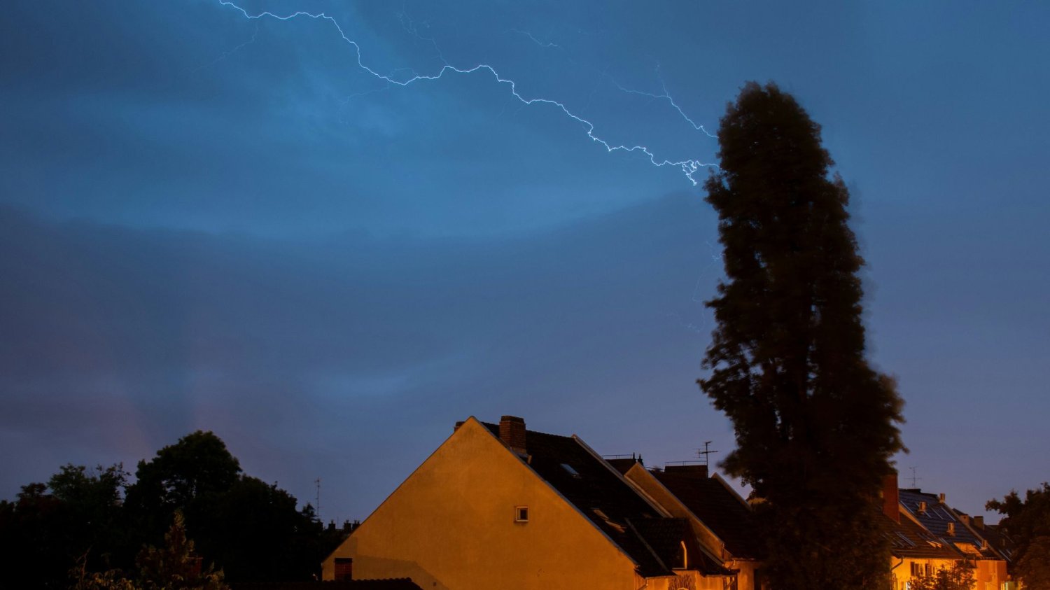 Burza, błyskawica, superkomórka burzowa