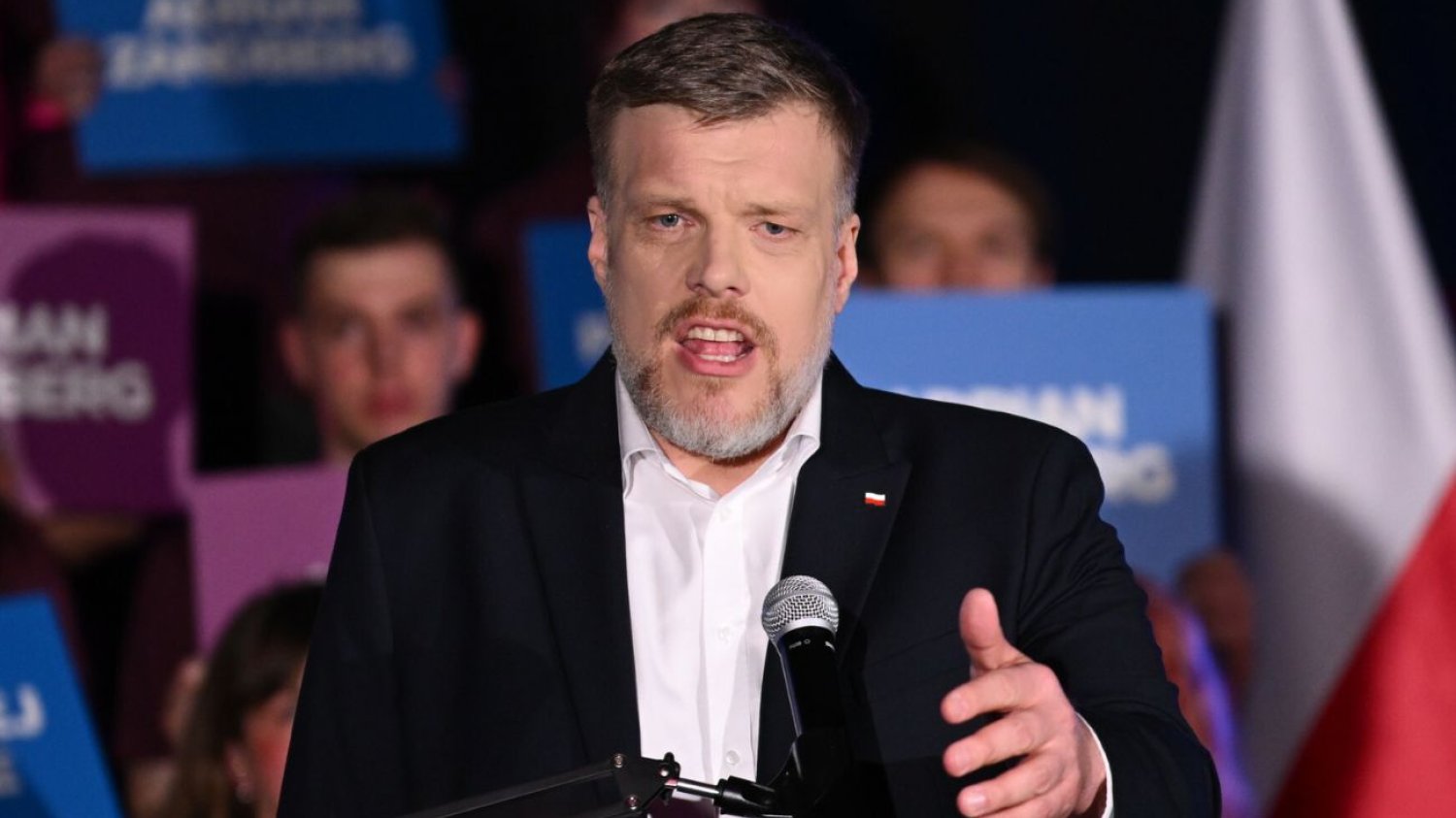 Zandberg podjął decyzję ws. drugiej tury. Wydał stanowczy komunikat. Adrian Zandberg ma jasny komunikat. Podjął decyzję ws. poparcia w II turze.