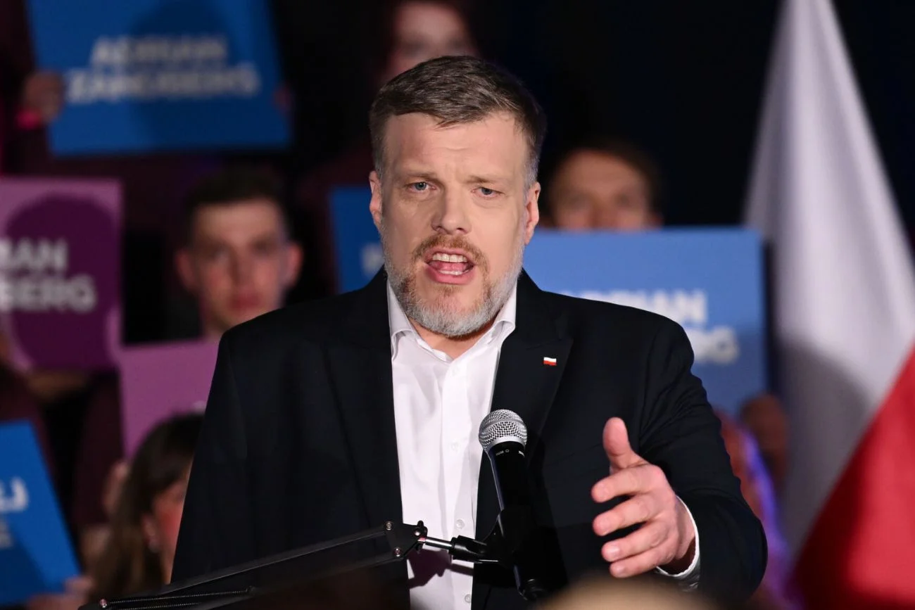 Zandberg podjął decyzję ws. drugiej tury. Wydał stanowczy komunikat. Adrian Zandberg ma jasny komunikat. Podjął decyzję ws. poparcia w II turze.