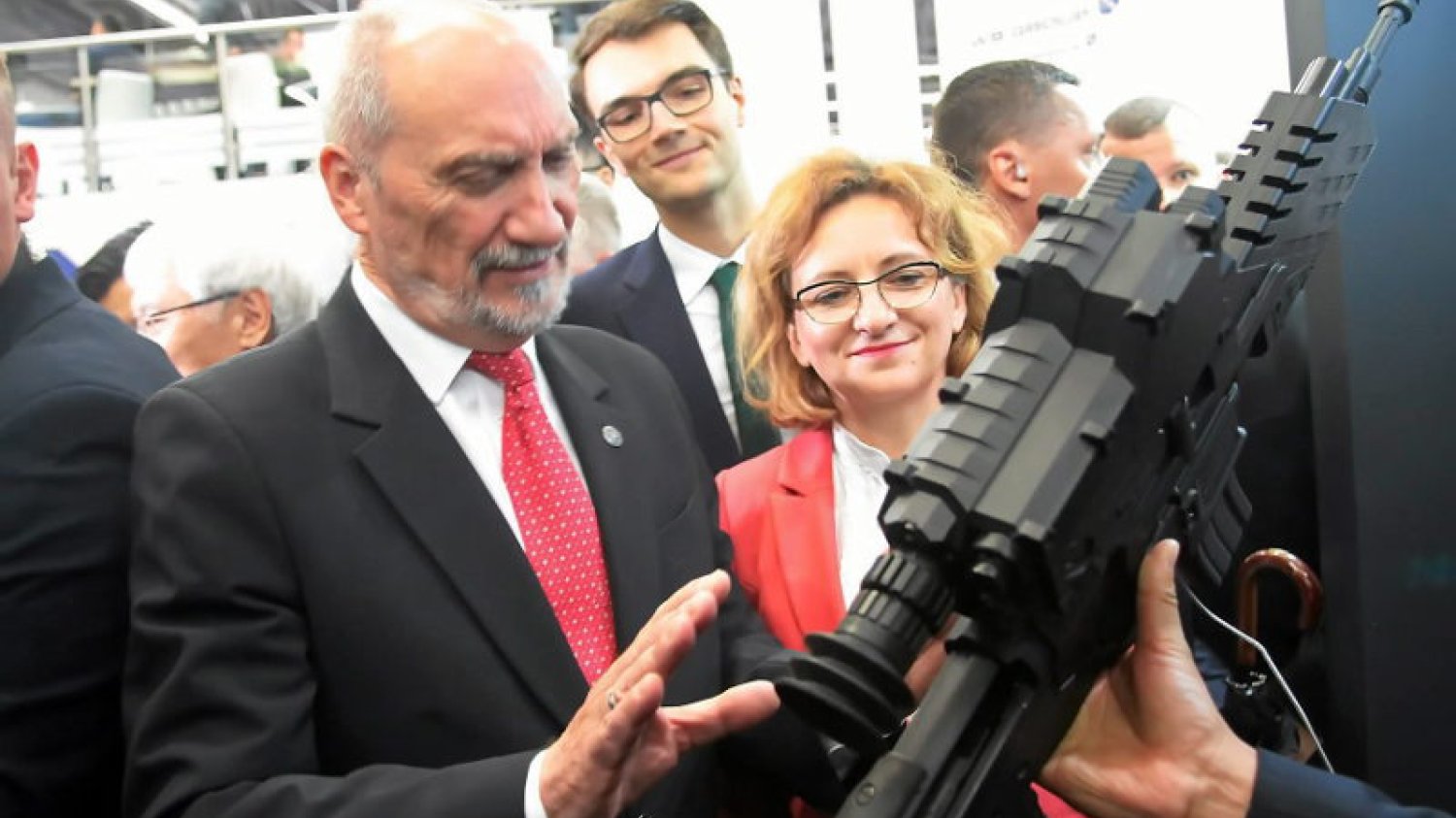 Antoni Macierewicz chce strzelnicy w każdym powiecie.