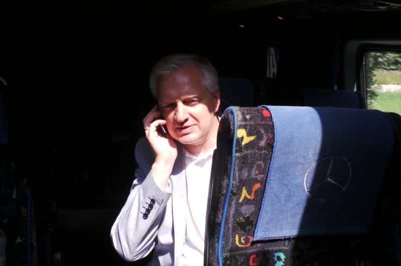 Przez cały dzień jeździliśmy z Jarosławem Gowinem po Podhalu. Zobacz, jak od kuchni wygląda jego kampania wyborcza.