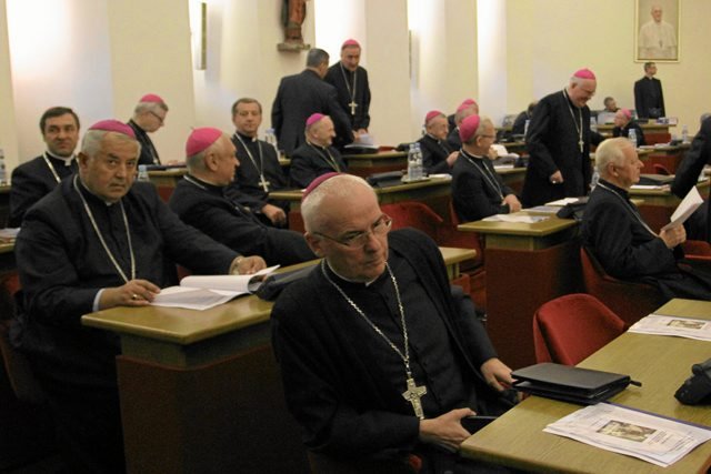 Polscy biskupi uważają, że ideologia gender w poważny sposób zagraża życiu społecznemu