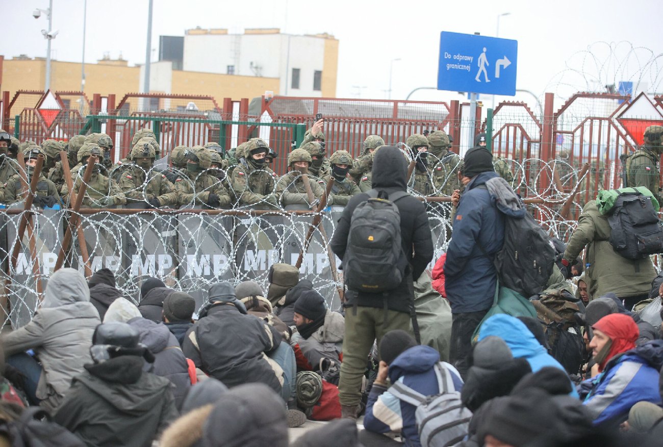 Kuźnica. Poważnie ranny policjant trafił do szpitala.