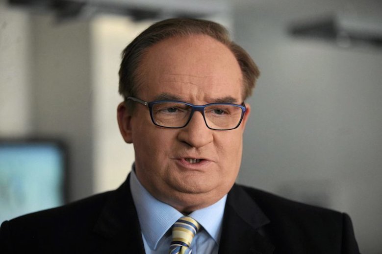 Jacek Saryusz-Wolski udostępnił post z porównaniem Donalda Tuska do Adolfa Hitlera.