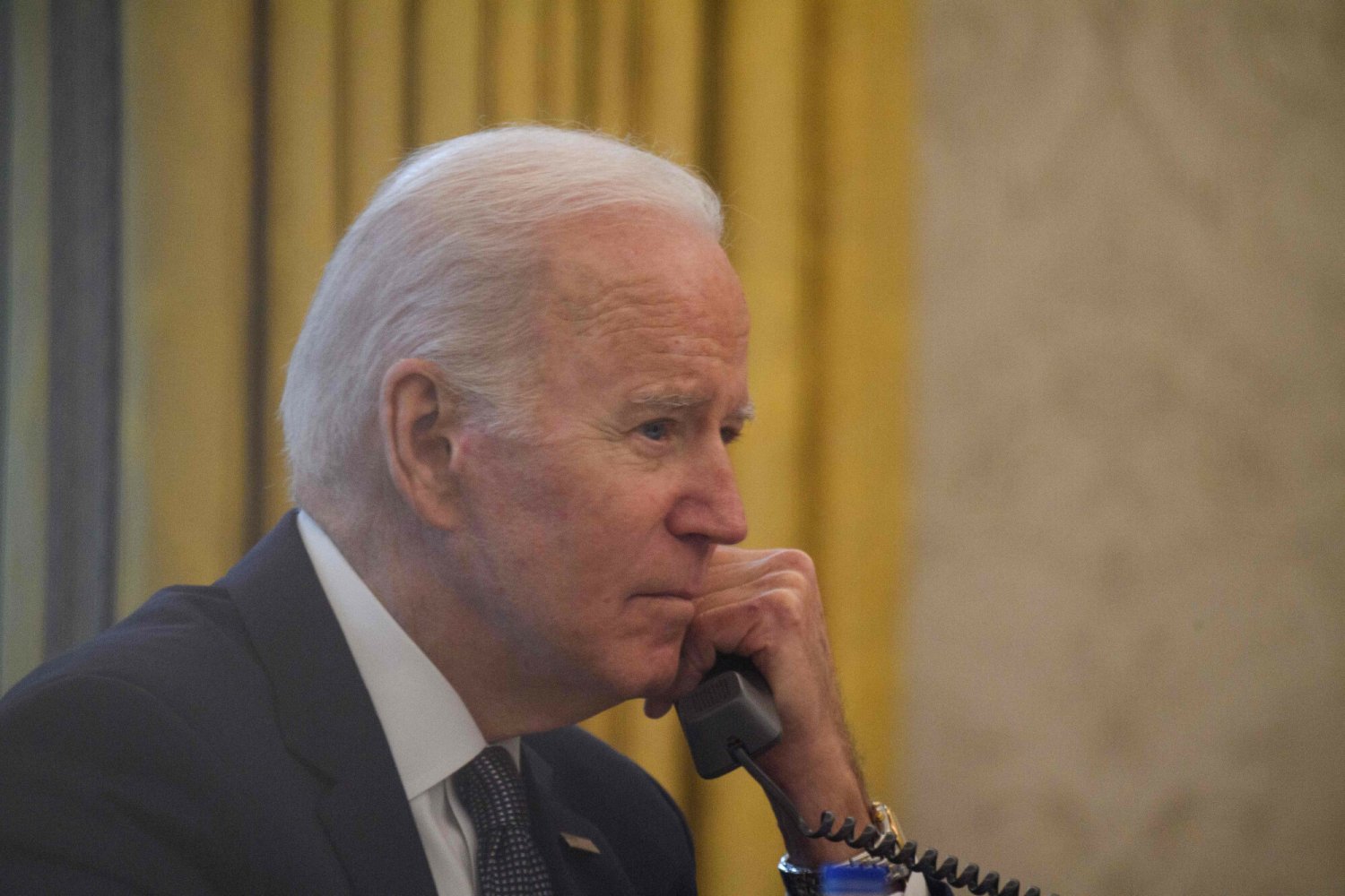 Biden zapewnił, że USA jest gotowe udzielić pomocy gospodarczej Ukrainie.