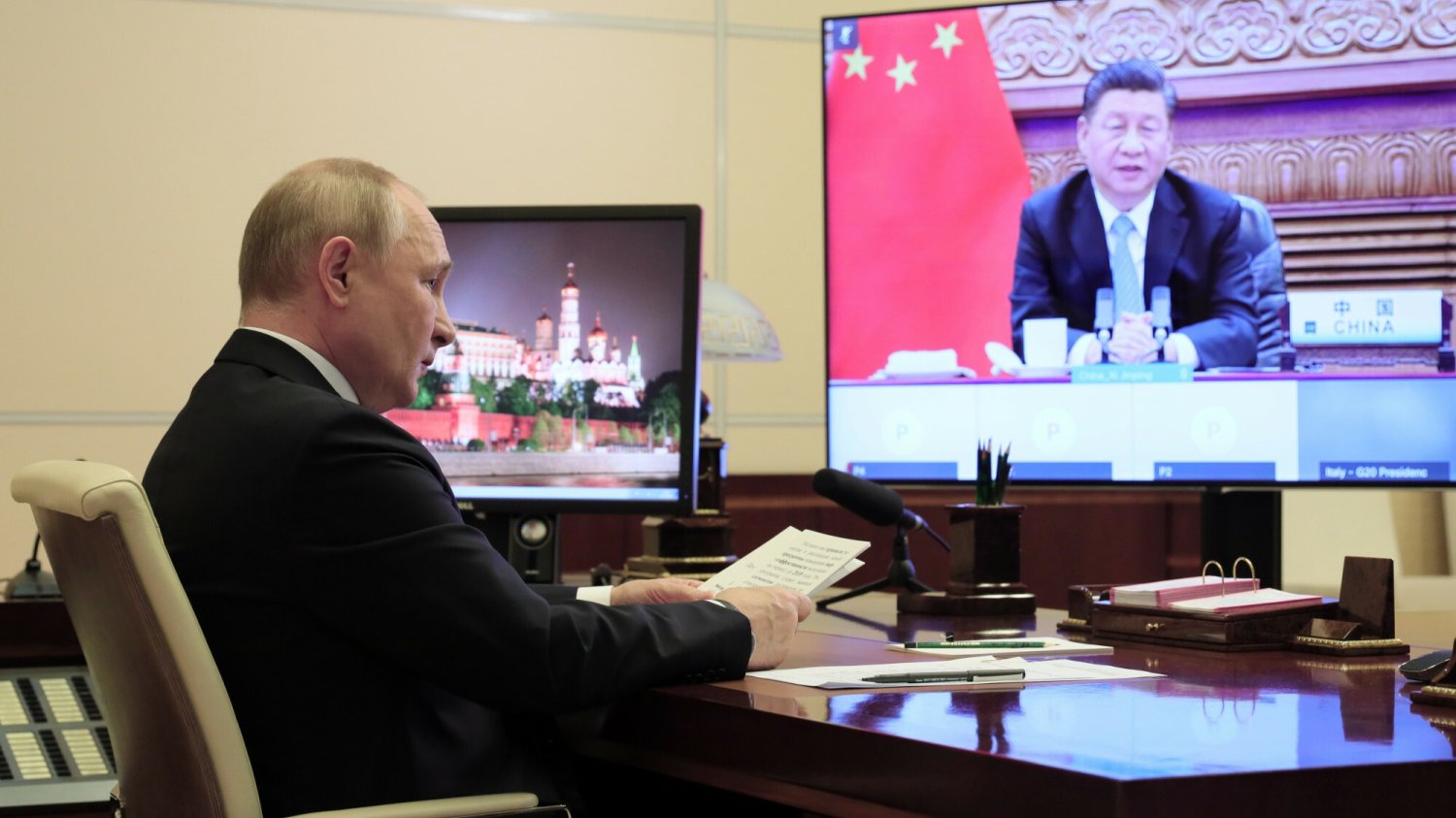 Bloomberg donosił, że przywódca Chin chce, by Rosja wstrzymała się przed inwazją na Ukrainę dla dobra zbliżających się igrzysk w Pekinie.