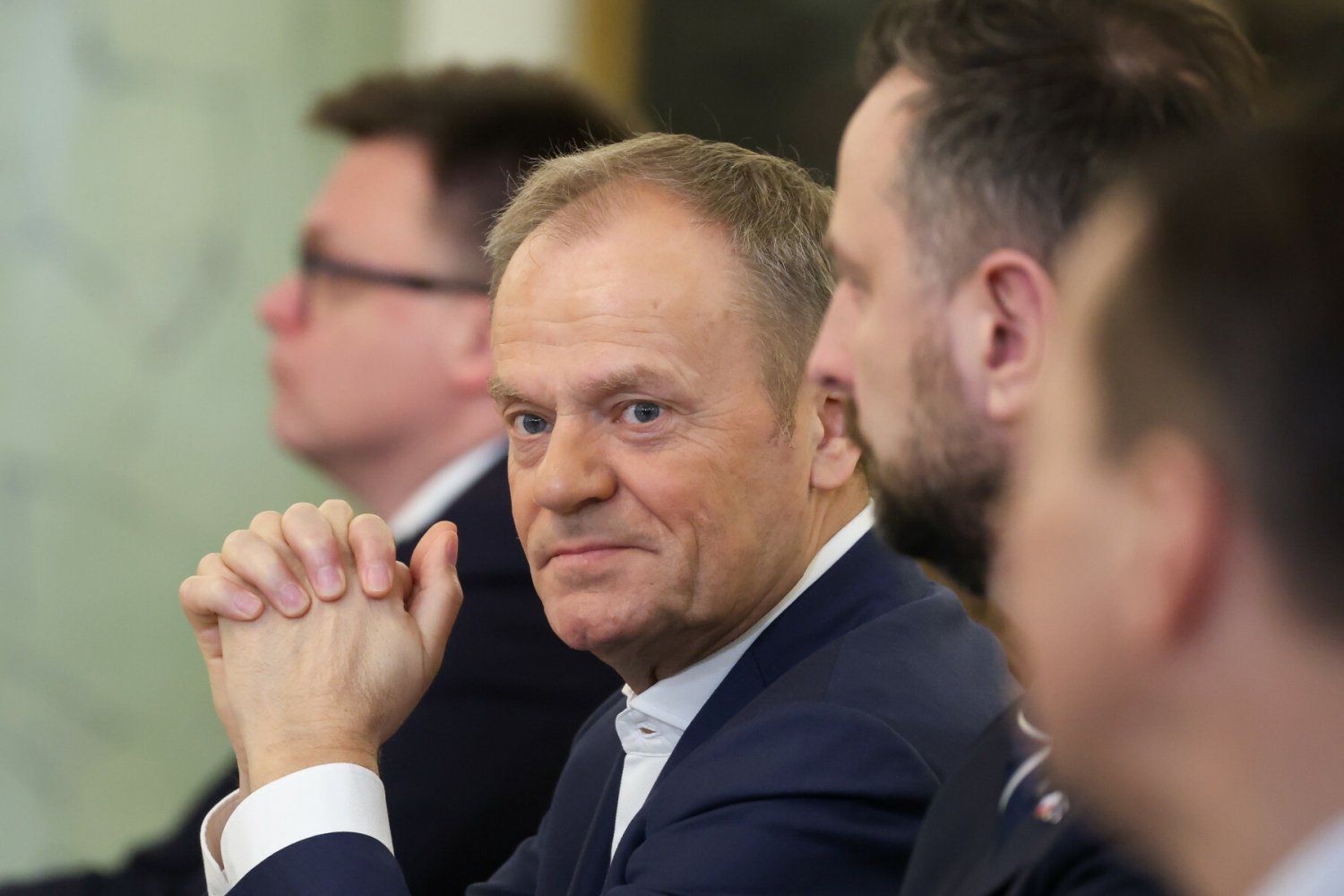 Sondaż. KO na czele stawki, zaskakujące wyniki koalicjantów.