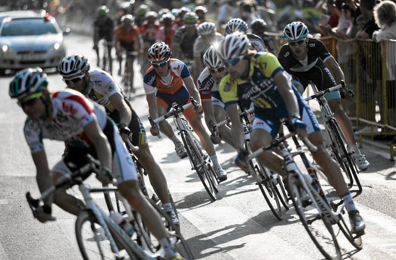 Zawodowe kolarstwo zdaje się skręcać w złą stronę