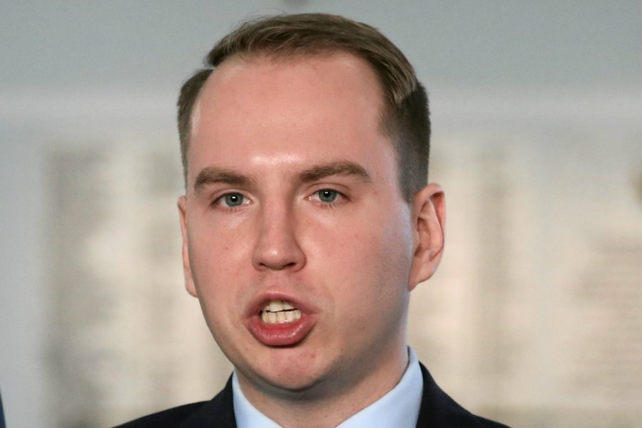 Adam Andruszkiewicz odpiera zarzuty o brak kompetencji do bycia wiceministrem cyfryzacji.
