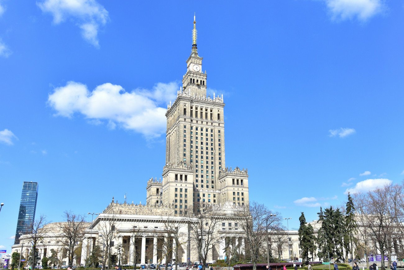 Sondaż portalu Karnowskich ws. Pałacu Kultury. Wyniki są "szokujące".