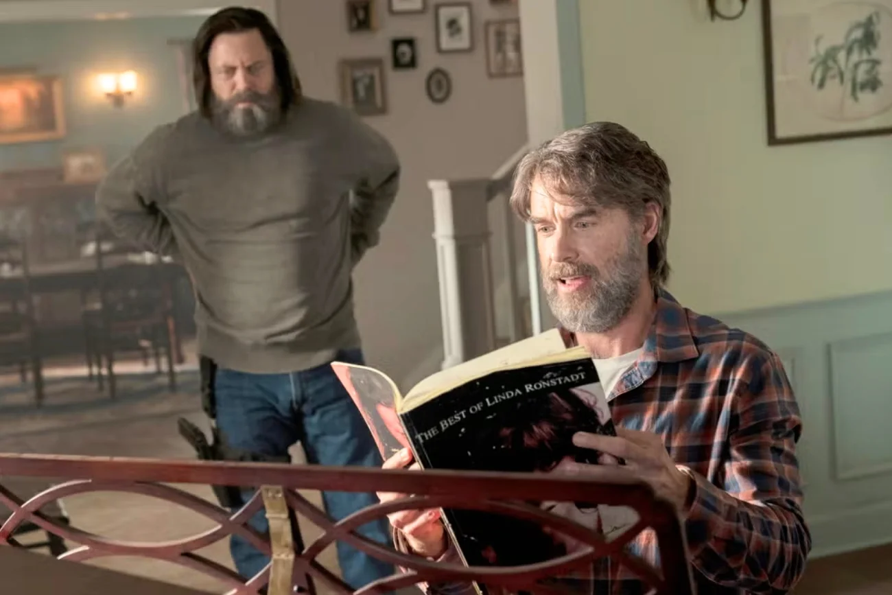 Nick Offerman i Murray Bartlett w serialu "The Last of Us"