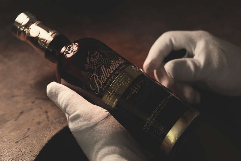 Inwestycje alternatywne mogą być w sztukę, konie, nieruchomości, złoto czy alkohol, na przykład whisky