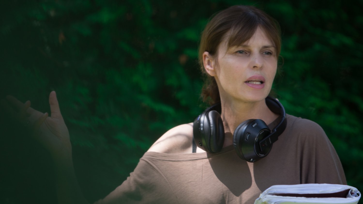 Renata Gabryjelska na planie "Safe Inside"