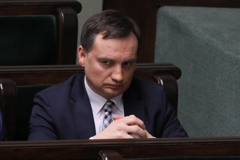 Wiele osób uważa, że Ziobro wiedział o farmie trolli zanim afera wybuchła w mediach.